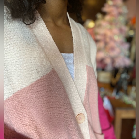 Color Block Button-Up Cardigan - Picture 3 of 4